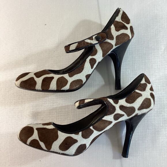 Paola Brown and Cream Pony Print Mary Jane Heels Size 8 - Picture 10 of 10
